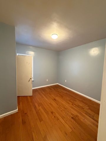 51 Snell St 3, Brockton, MA 02301