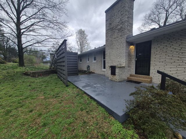 742 Currey Rd, Nashville, TN 37217