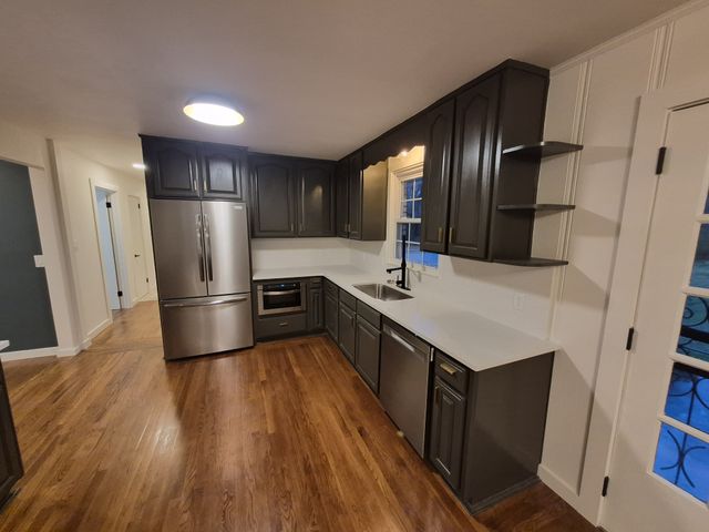 742 Currey Rd, Nashville, TN 37217