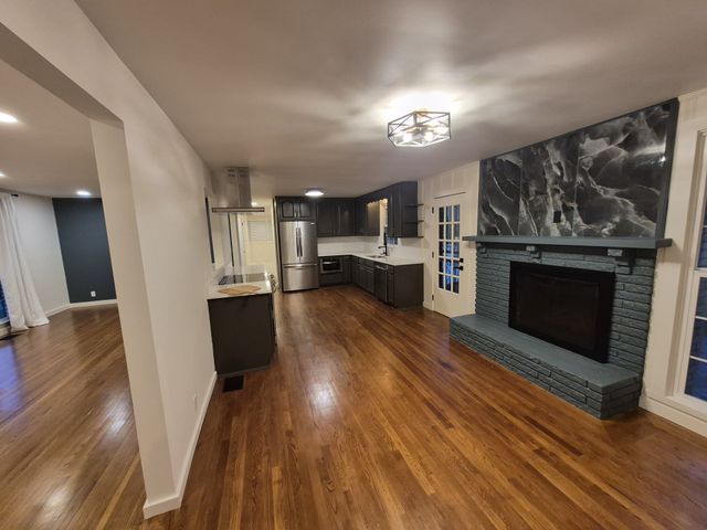 742 Currey Rd, Nashville, TN 37217