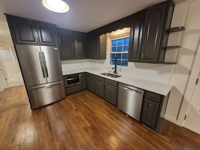 742 Currey Rd, Nashville, TN 37217