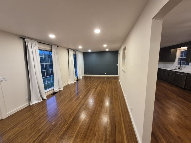 742 Currey Rd, Nashville, TN 37217