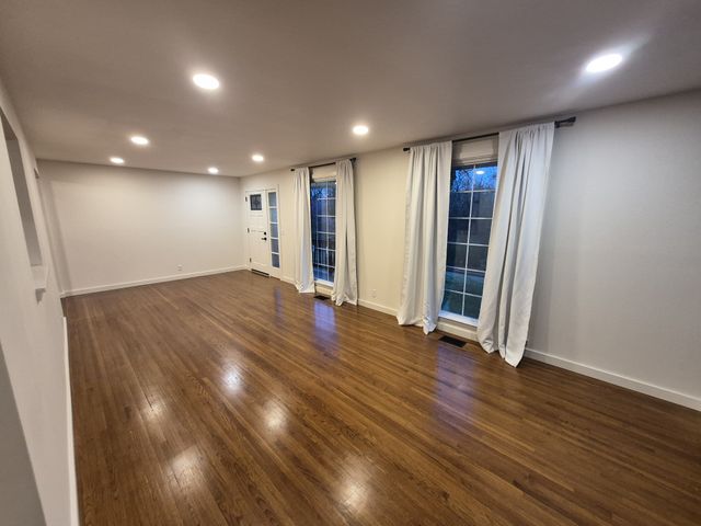 742 Currey Rd, Nashville, TN 37217