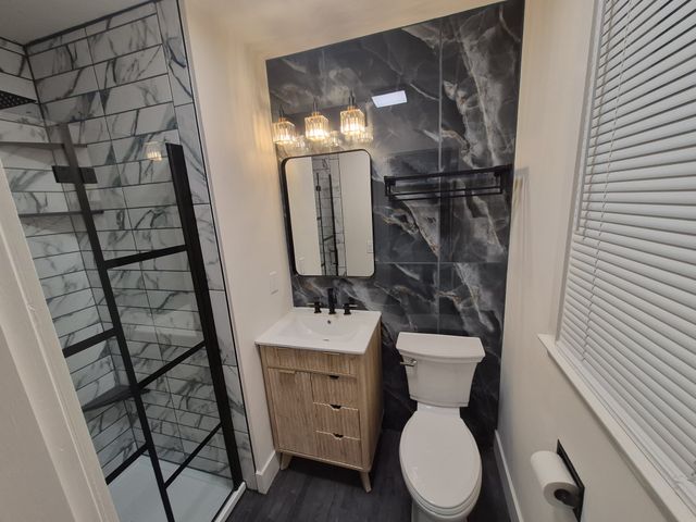 742 Currey Rd, Nashville, TN 37217