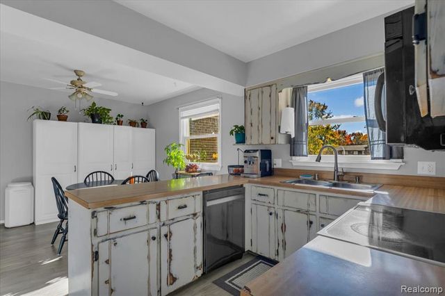 4608 Huntington Drive, Port Huron, MI 48060