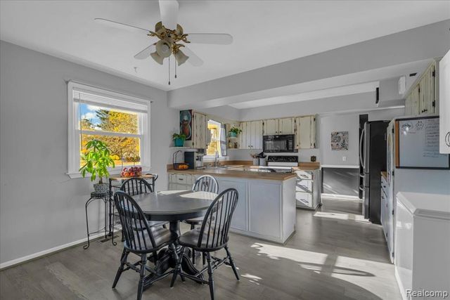 4608 Huntington Drive, Port Huron, MI 48060