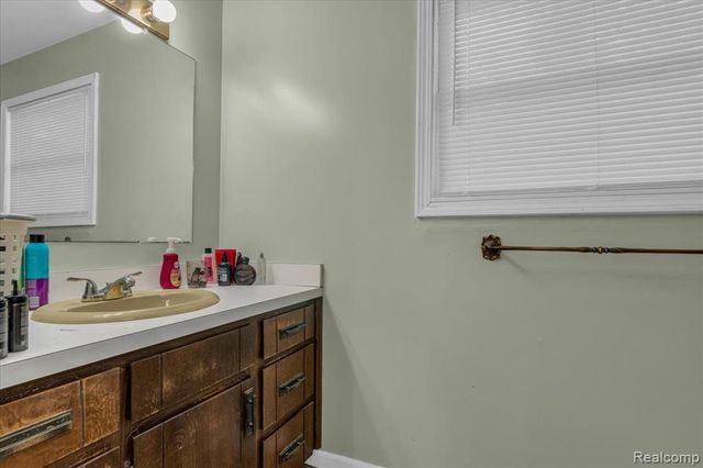 4608 Huntington Drive, Port Huron, MI 48060