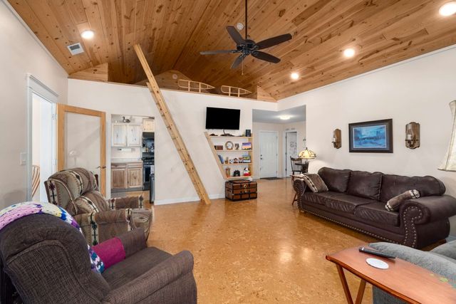 611 Rocky Dr, Dickson, TN 37055