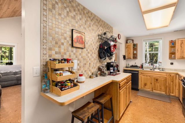 611 Rocky Dr, Dickson, TN 37055