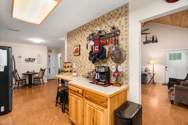 611 Rocky Dr, Dickson, TN 37055