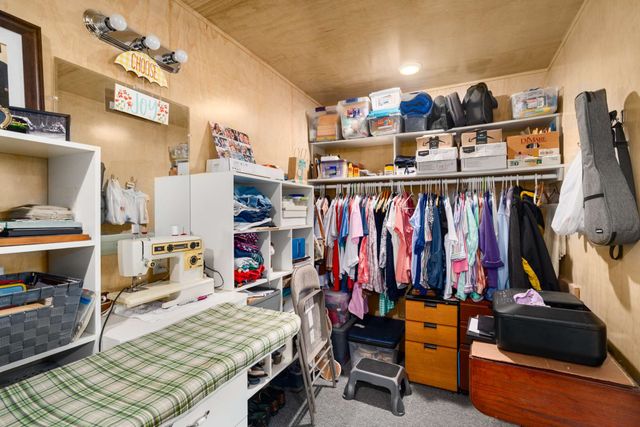 611 Rocky Dr, Dickson, TN 37055