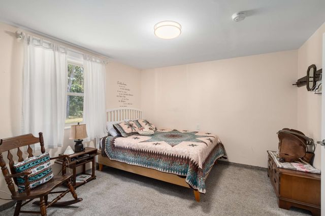 611 Rocky Dr, Dickson, TN 37055