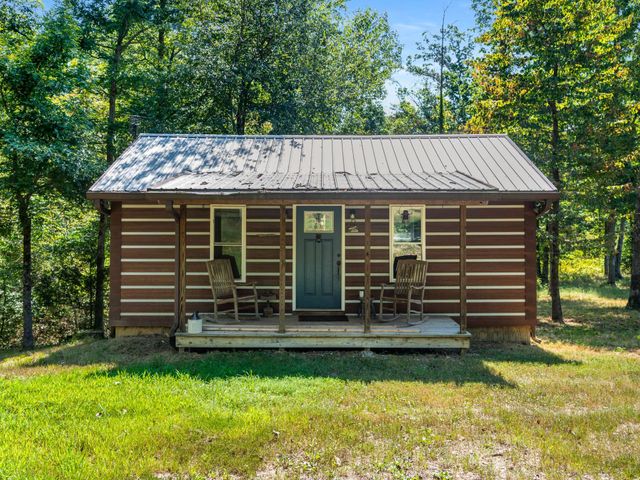 611 Rocky Dr, Dickson, TN 37055