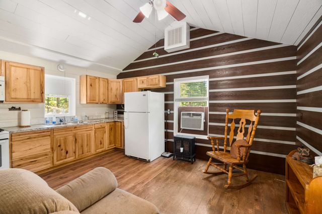 611 Rocky Dr, Dickson, TN 37055