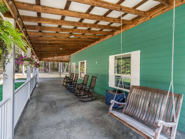 611 Rocky Dr, Dickson, TN 37055