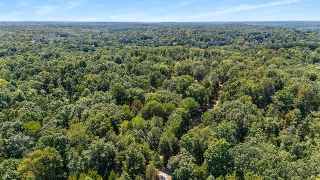 611 Rocky Dr, Dickson, TN 37055