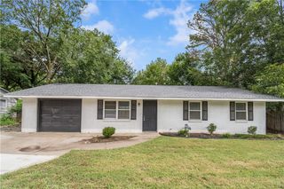 966 Sycamore Street, Fayetteville, AR 72703