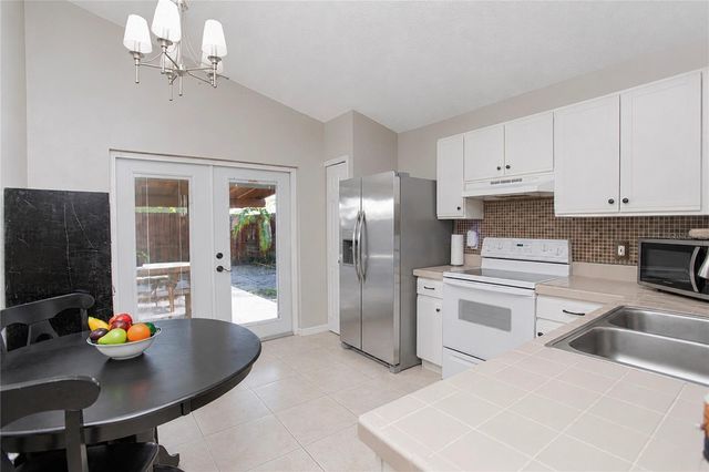 519 BEASLEY COURT, Orlando, FL 32807