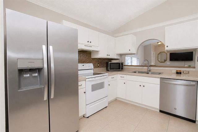 519 BEASLEY COURT, Orlando, FL 32807