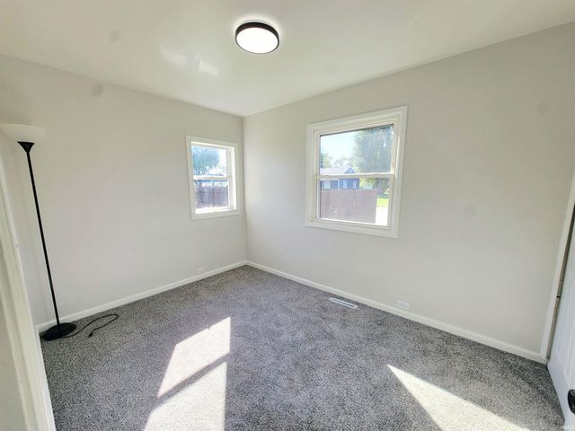 940 Fairway Street, South Bend, IN 46619