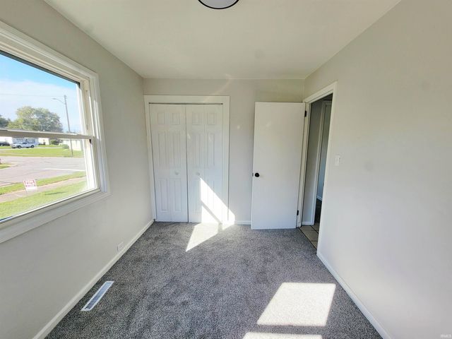 940 Fairway Street, South Bend, IN 46619