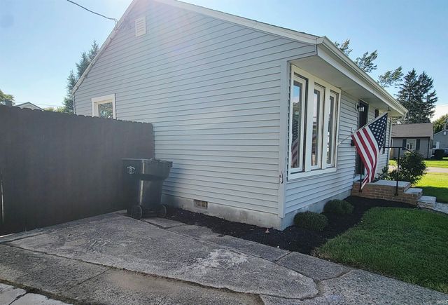 940 Fairway Street, South Bend, IN 46619