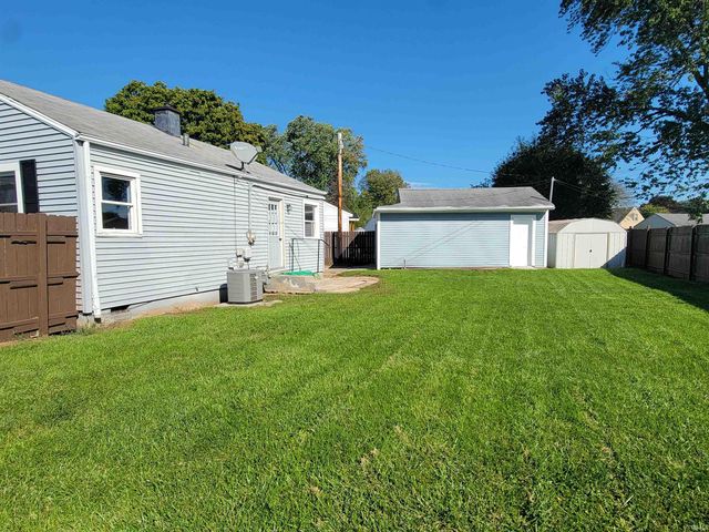 940 Fairway Street, South Bend, IN 46619