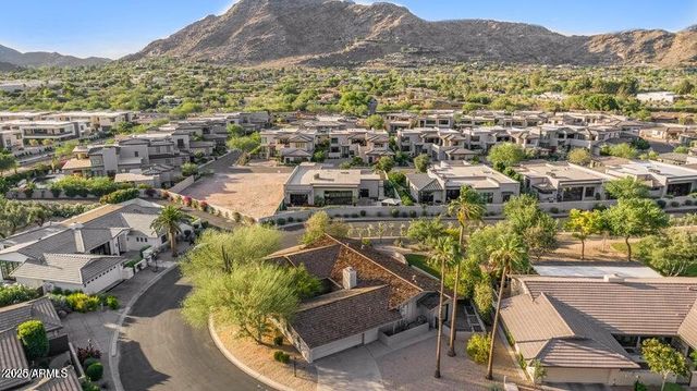 5635 E LINCOLN Drive 34, Paradise Valley, AZ 85253