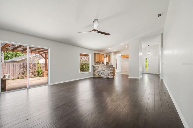 221 ROSA AVENUE, Oviedo, FL 32765