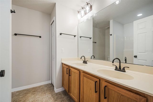 221 ROSA AVENUE, Oviedo, FL 32765