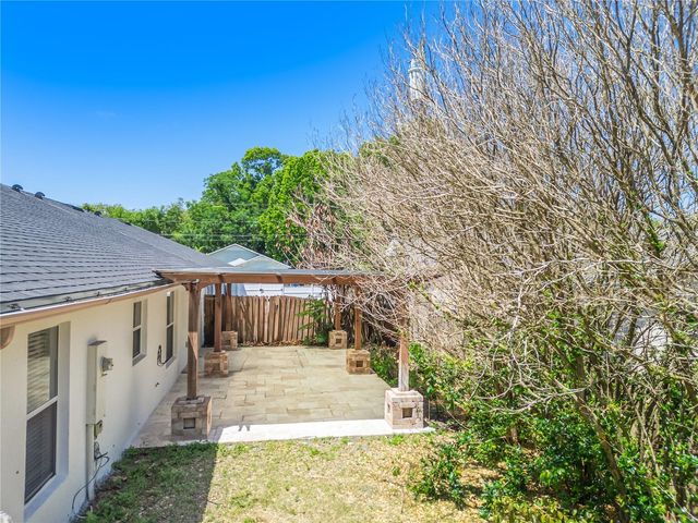 221 ROSA AVENUE, Oviedo, FL 32765