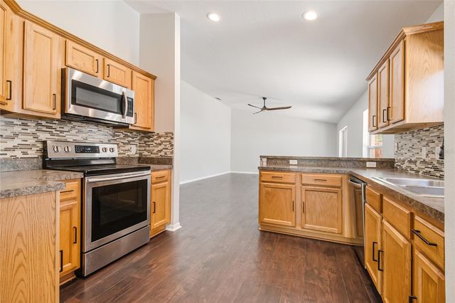 221 ROSA AVENUE, Oviedo, FL 32765