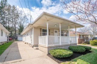 270 High Grove Boulevard, Akron, OH 44312