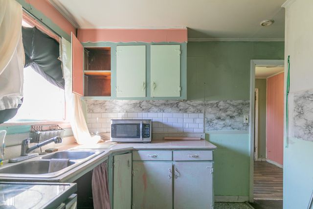 15000 Back Valley Road, Sale Creek, TN 37373