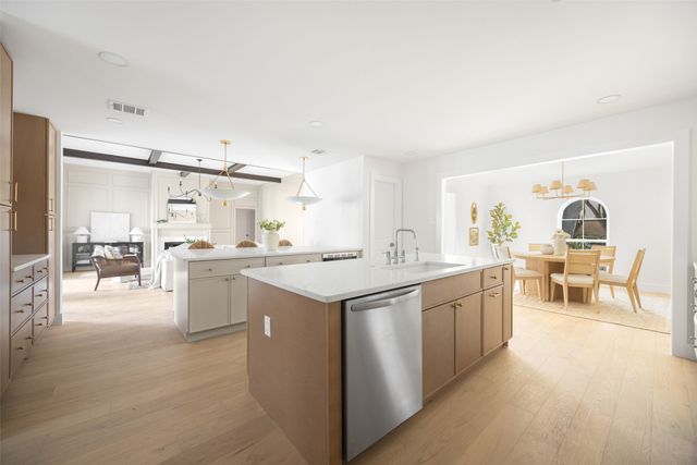 7407 Arbor Oaks Drive, Dallas, TX 75248