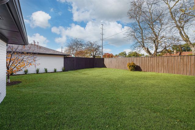 7407 Arbor Oaks Drive, Dallas, TX 75248