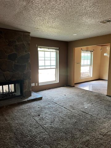 8813 N McMillan Avenue, Oklahoma City, OK 73132