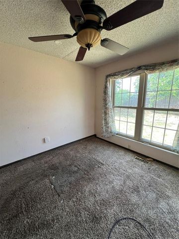 8813 N McMillan Avenue, Oklahoma City, OK 73132