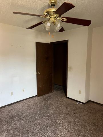 8813 N McMillan Avenue, Oklahoma City, OK 73132