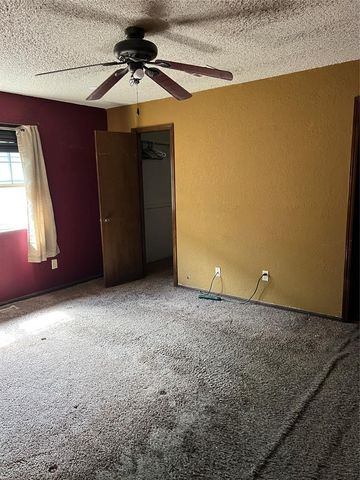 8813 N McMillan Avenue, Oklahoma City, OK 73132