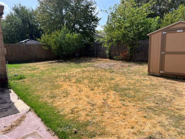 8813 N McMillan Avenue, Oklahoma City, OK 73132