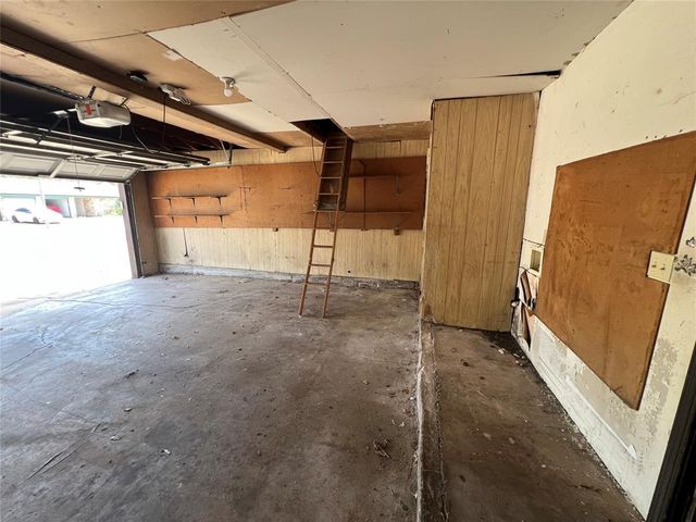 8813 N McMillan Avenue, Oklahoma City, OK 73132