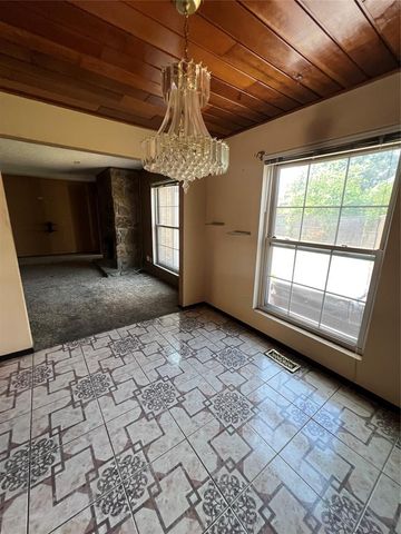 8813 N McMillan Avenue, Oklahoma City, OK 73132