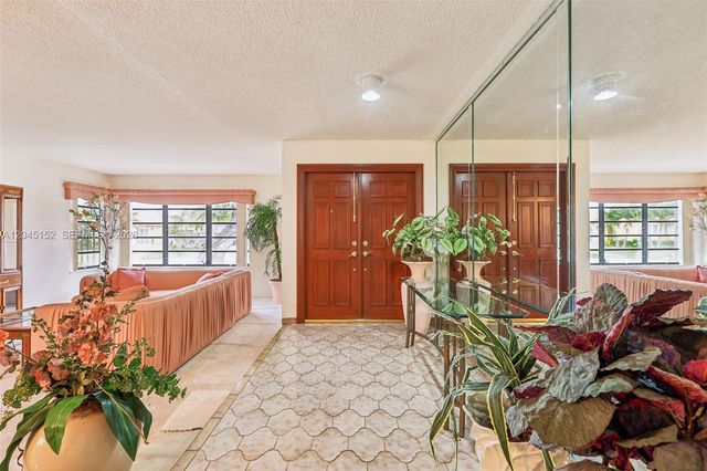 13394 SW 1st Ter, Miami, FL 33184