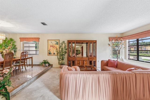 13394 SW 1st Ter, Miami, FL 33184