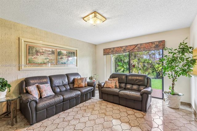 13394 SW 1st Ter, Miami, FL 33184