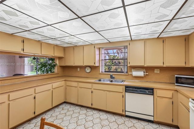 13394 SW 1st Ter, Miami, FL 33184