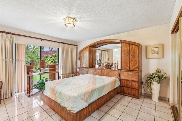 13394 SW 1st Ter, Miami, FL 33184