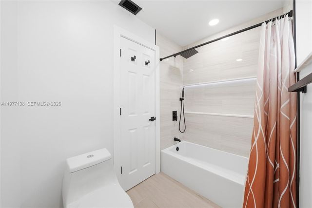 1880 NE 206th Ter, Miami, FL 33179