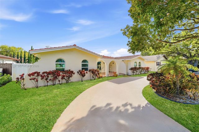 1880 NE 206th Ter, Miami, FL 33179